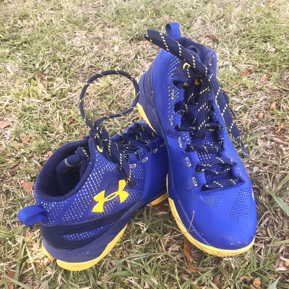 Steph Curry 2 Under Armor SIZE 5Y